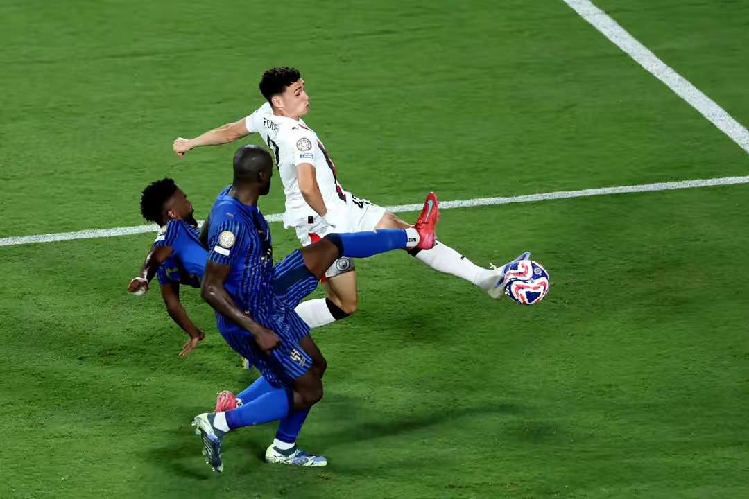 马赛绝杀那不勒斯，阿圭罗关键制胜