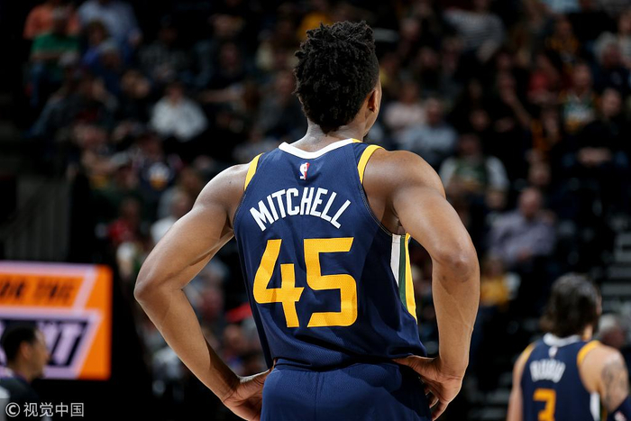 吉林队逆转爵士，武切维奇关键制胜