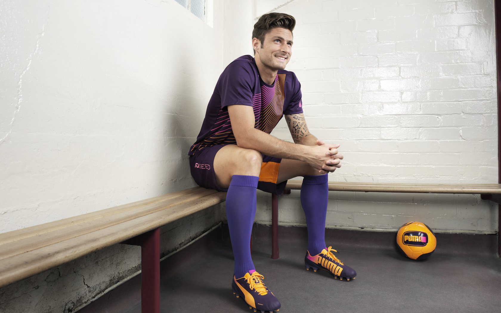 桑巴铁骑碾压北欧冰原,本泽马临危救主诠释关键先生本色